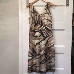 V-neck, Sleeveless Dress in Neutral Colors, Size 4